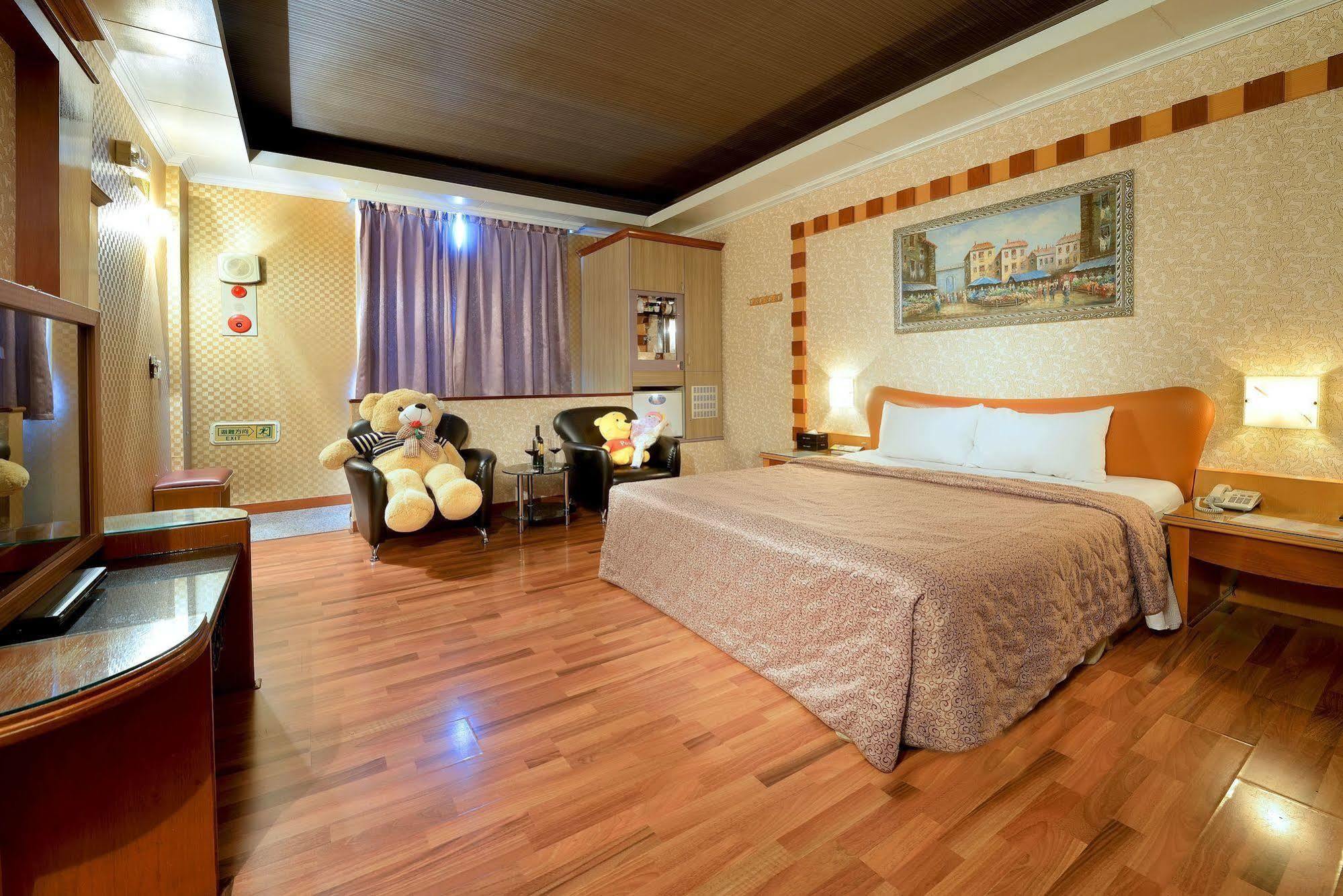 Holland Village Motel Tainan Eksteriør bilde